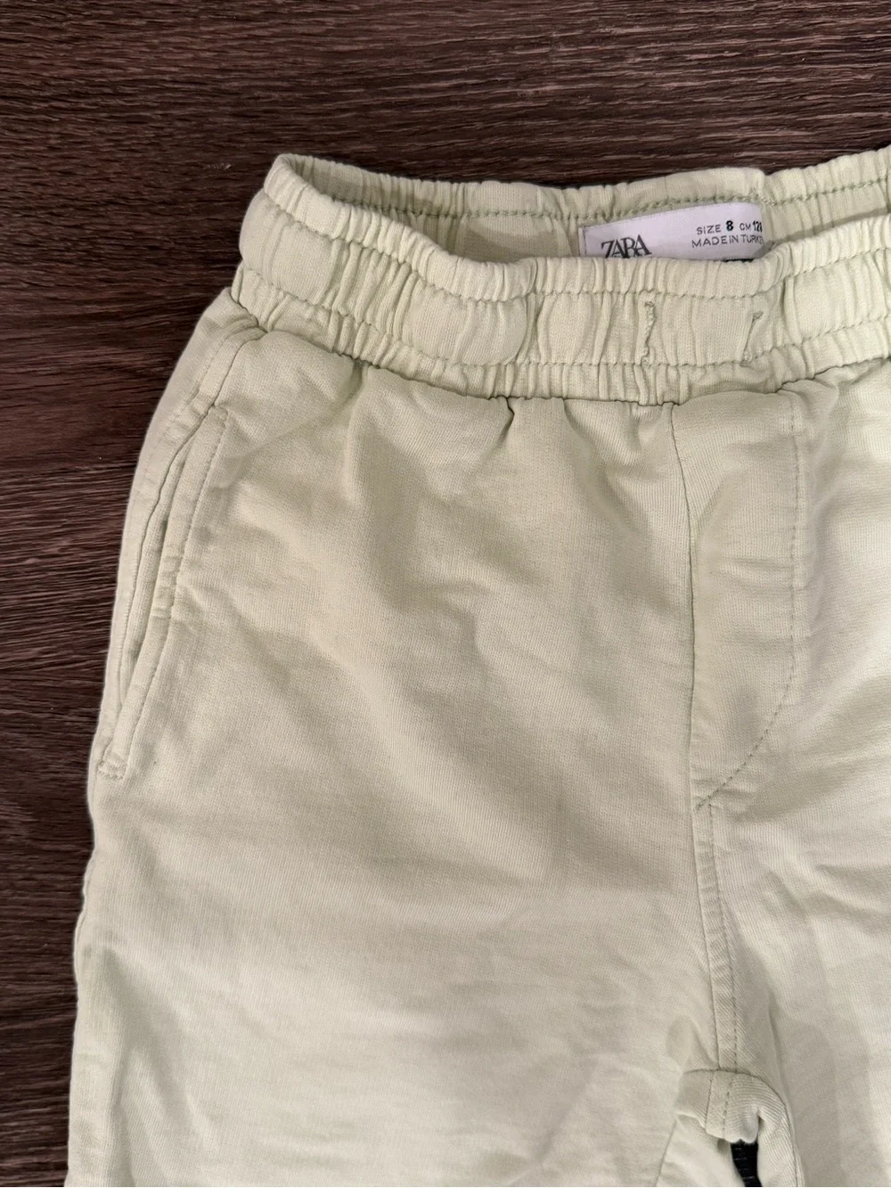 Zara Men's Light Cream Elastic-Waist Athletic Shorts